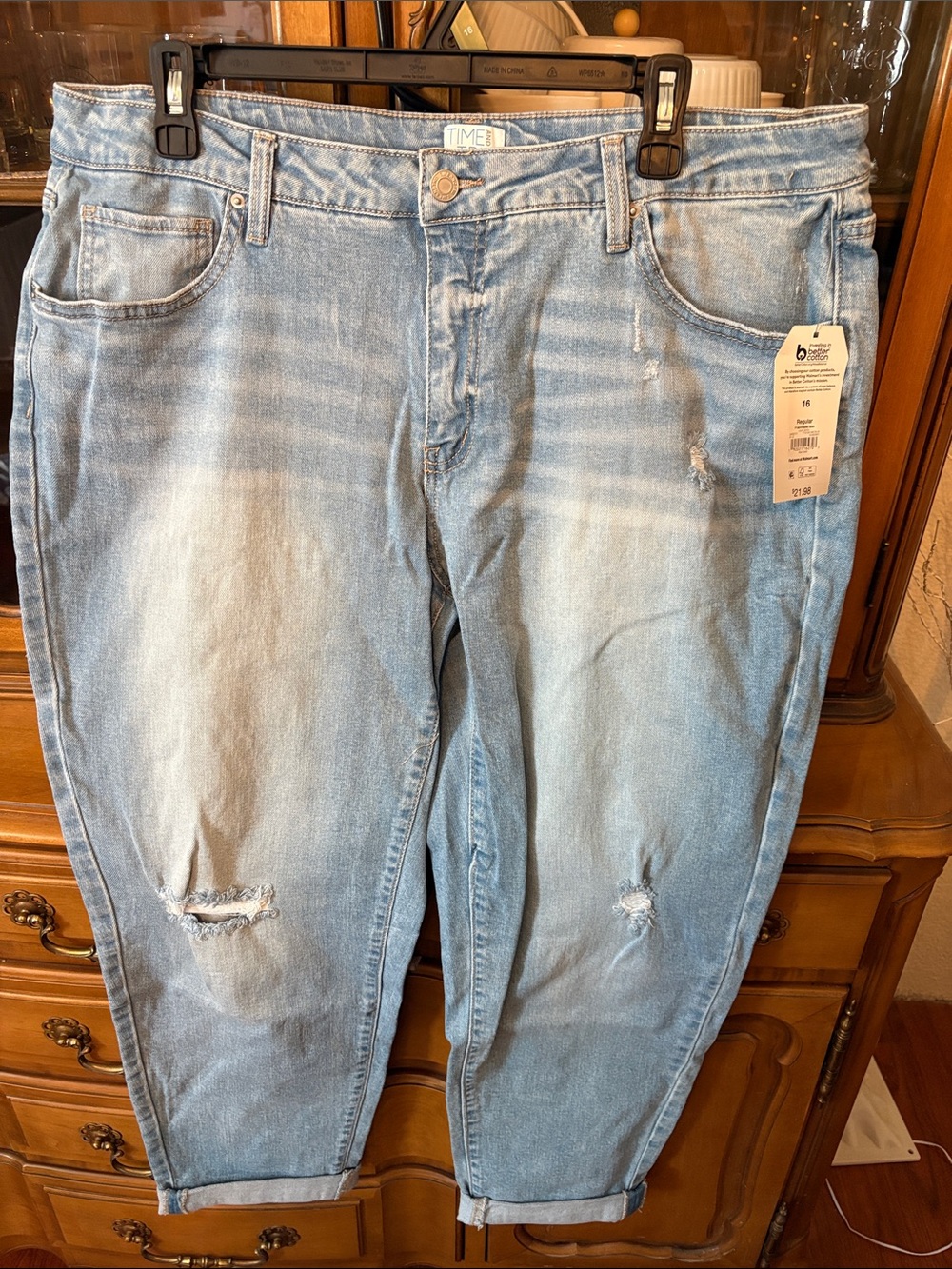 Time and Tru Light Wash Distressed Men's Relaxed Jeans